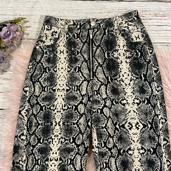 VEDA Snake Print High Rise Bootcut Pants in Black White - Picture 7 of 10